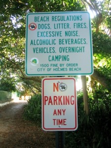 Holmes Beach regulation sign